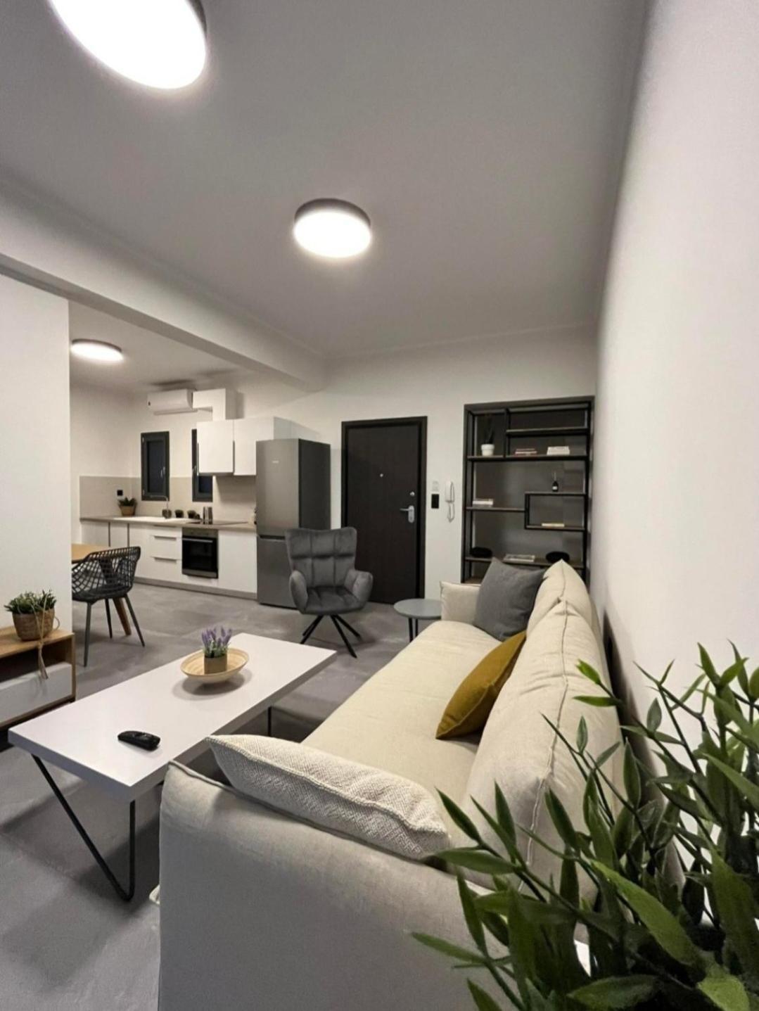 Christellie Luxury Apartment คิอาตอน ภายนอก รูปภาพ