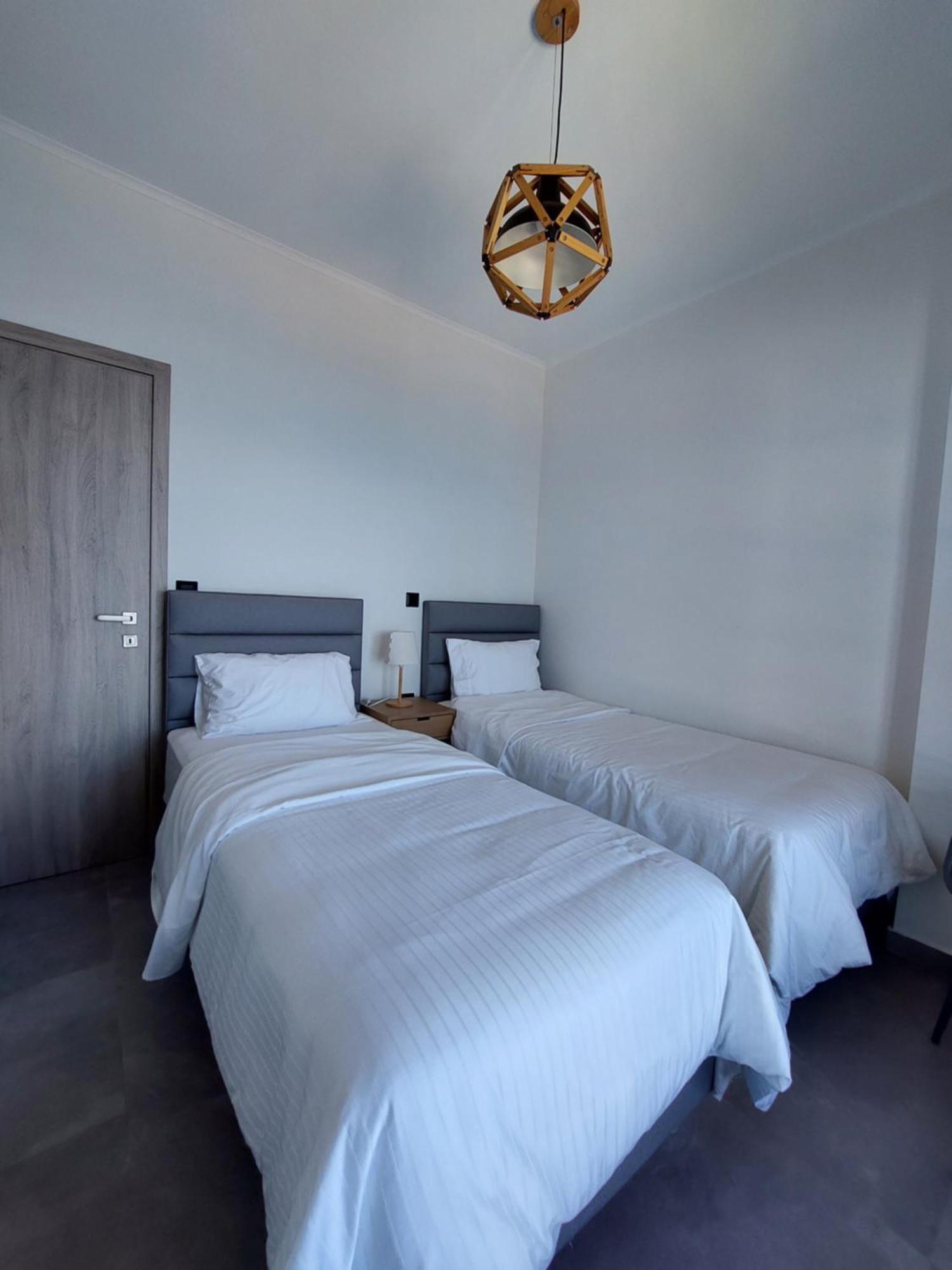 Christellie Luxury Apartment คิอาตอน ภายนอก รูปภาพ