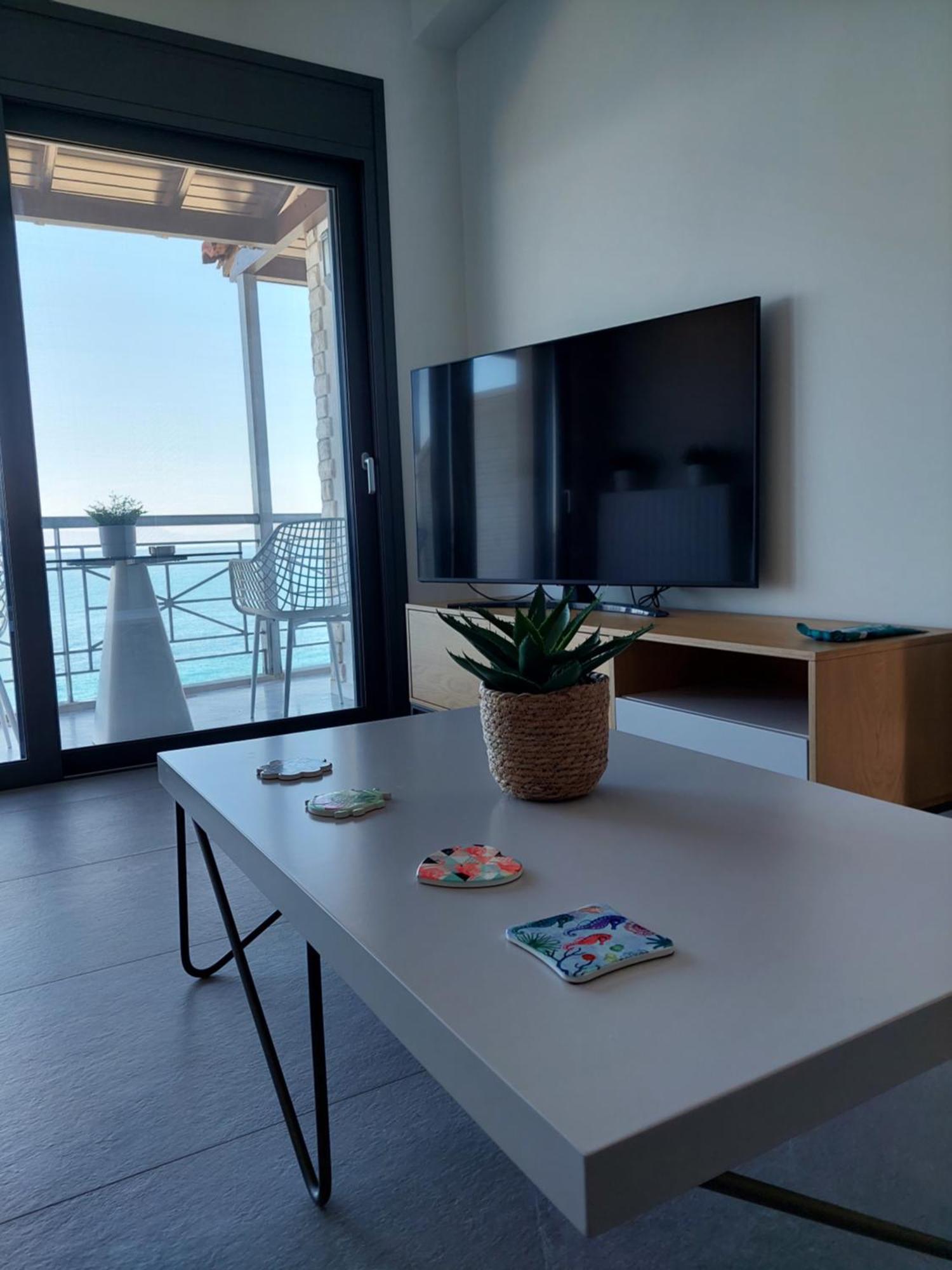 Christellie Luxury Apartment คิอาตอน ภายนอก รูปภาพ