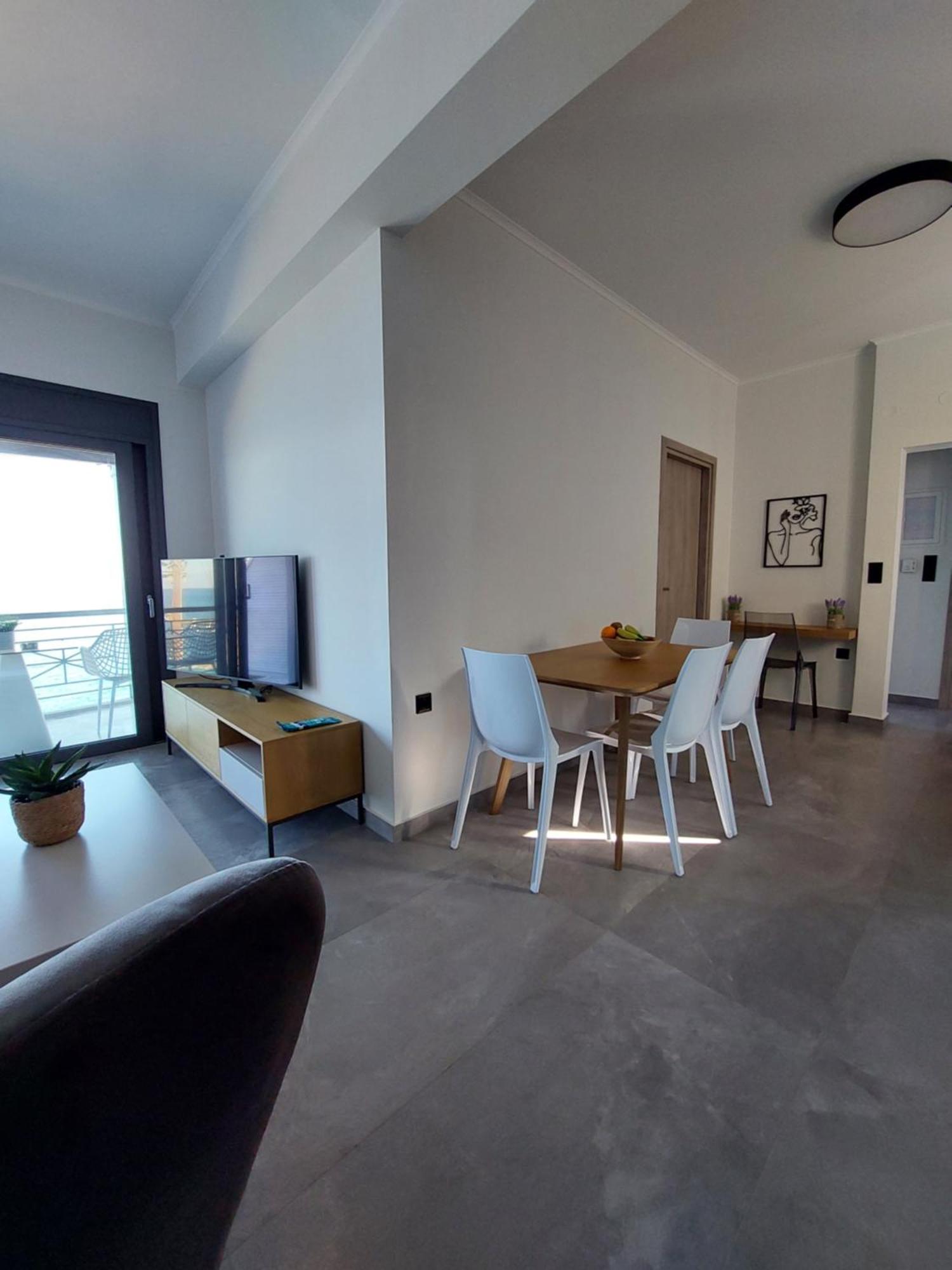 Christellie Luxury Apartment คิอาตอน ภายนอก รูปภาพ